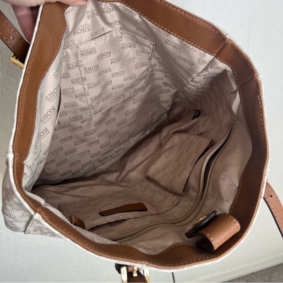 Michael Kors Jet Set Travel Large Tote Signature Logo Vanilla - Picture 7 of 10